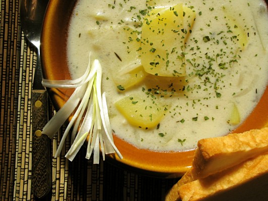 potato-leek-soup potato leek soup 532x399 photo